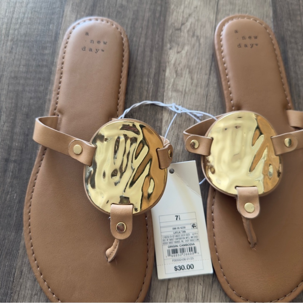 A new day Layla ornament thong sandals - Picture 7 of 9